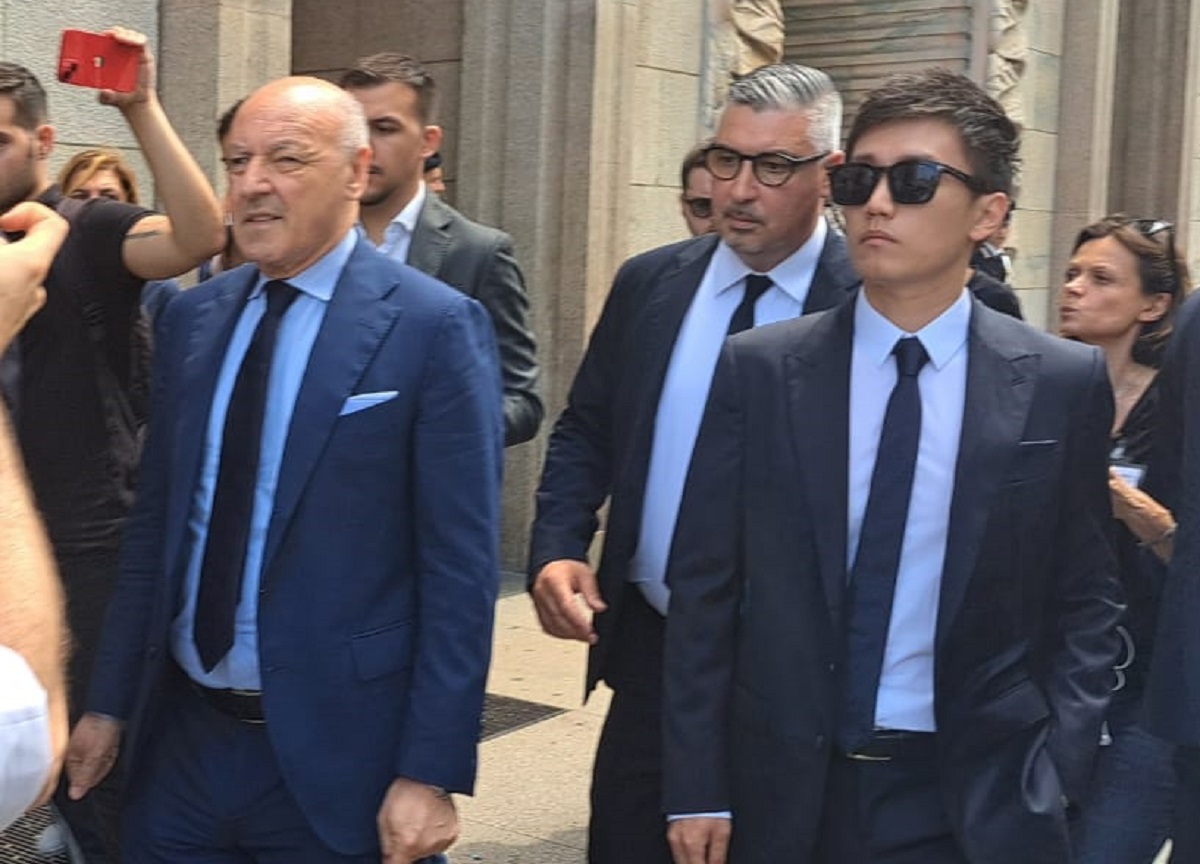 Tutti i vip ai funerali di Silvio Berlusconi: Giuseppe Marotta e Steven Zhang Tutti i vip ai funerali di Silvio Berlusconi: Giuseppe Marotta e Steven Zhang