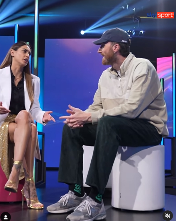 Melissa Satta, tifosa milanista e conduttrice di Goal Deejay su Sky (Instagram melissasatta) Melissa Satta, tifosa milanista e conduttrice di Goal Deejay su Sky (Instagram melissasatta)