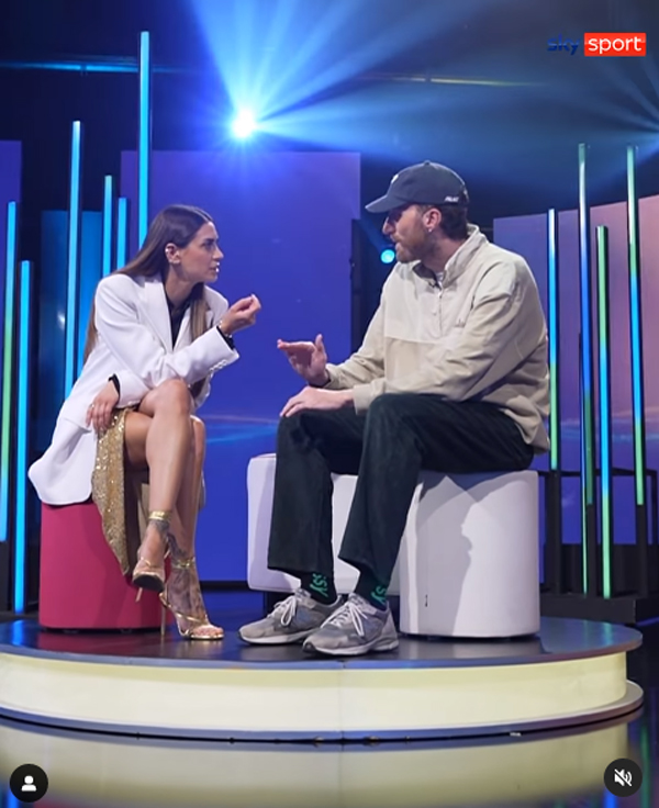 Melissa Satta, tifosa milanista e conduttrice di Goal Deejay su Sky (Instagram melissasatta) Melissa Satta, tifosa milanista e conduttrice di Goal Deejay su Sky (Instagram melissasatta)