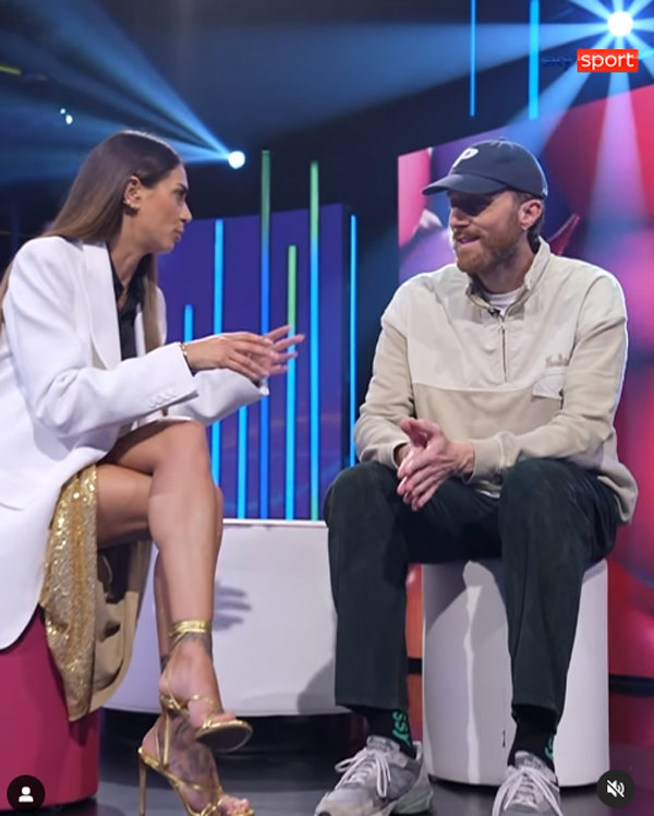 Melissa Satta, tifosa milanista e conduttrice di Goal Deejay su Sky (Instagram melissasatta) Melissa Satta, tifosa milanista e conduttrice di Goal Deejay su Sky (Instagram melissasatta)