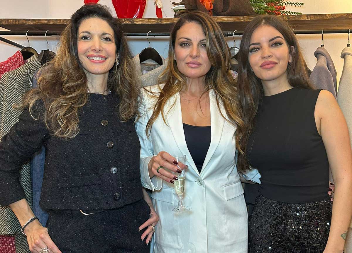 Maria Monsè, Miljana e la figlia della stilista Tea Hadziahmetovic Maria Monsè, Miljana e la figlia della stilista Tea Hadziahmetovic