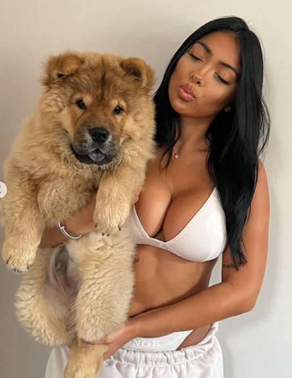 Mya Mills (Instagram myamills) Mya Mills (Instagram myamills)
