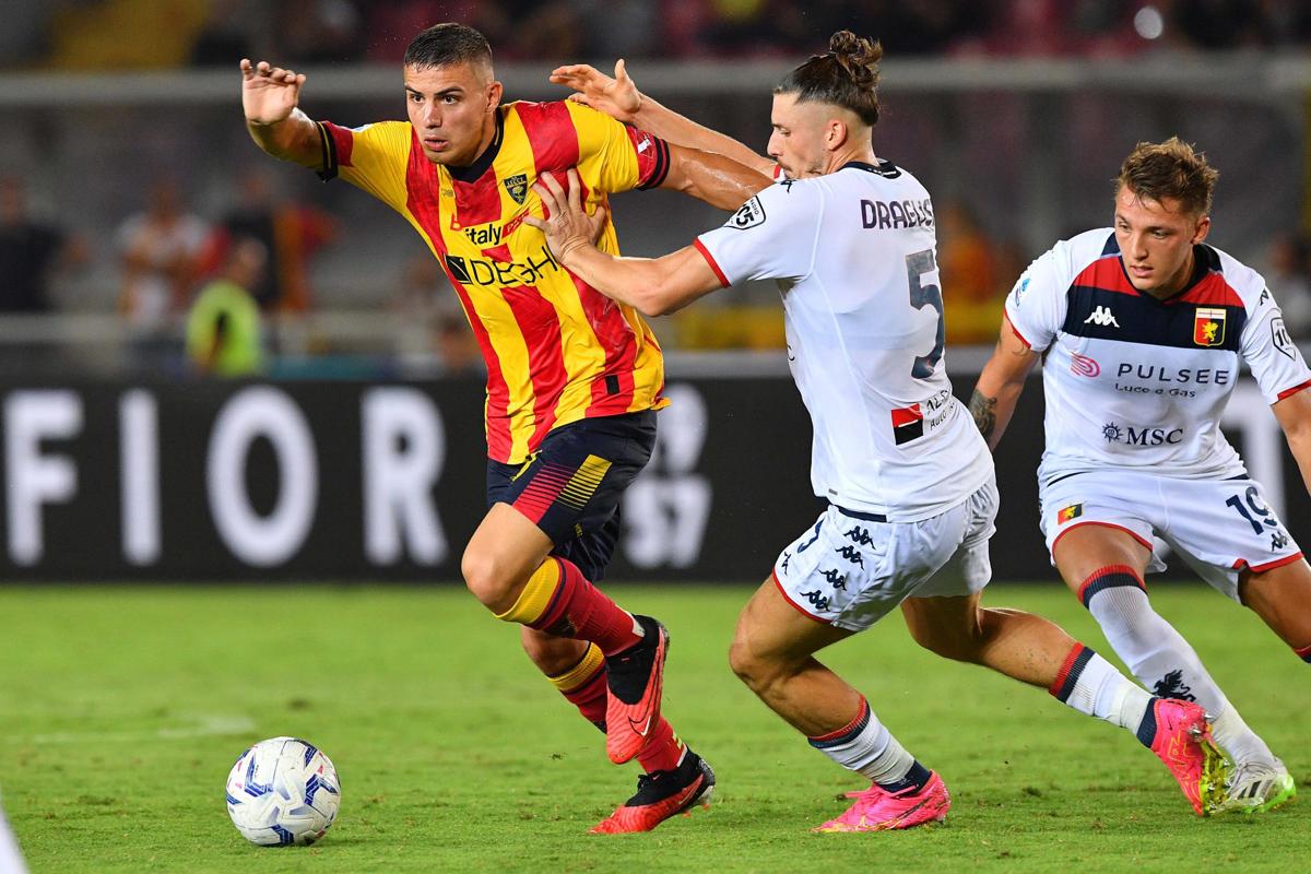 Nikola Krstovic, l'attaccante del Lecce scoperto da Pantaleo Corvino (foto Lapresse)