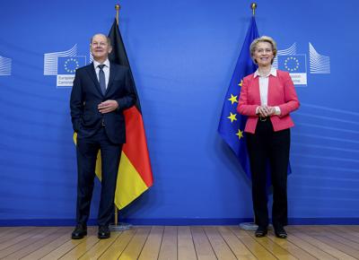 Olaf Scholz e Ursula Von Der Leyen