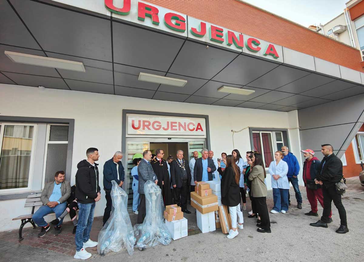 La donazione all'ospedale di Saranda