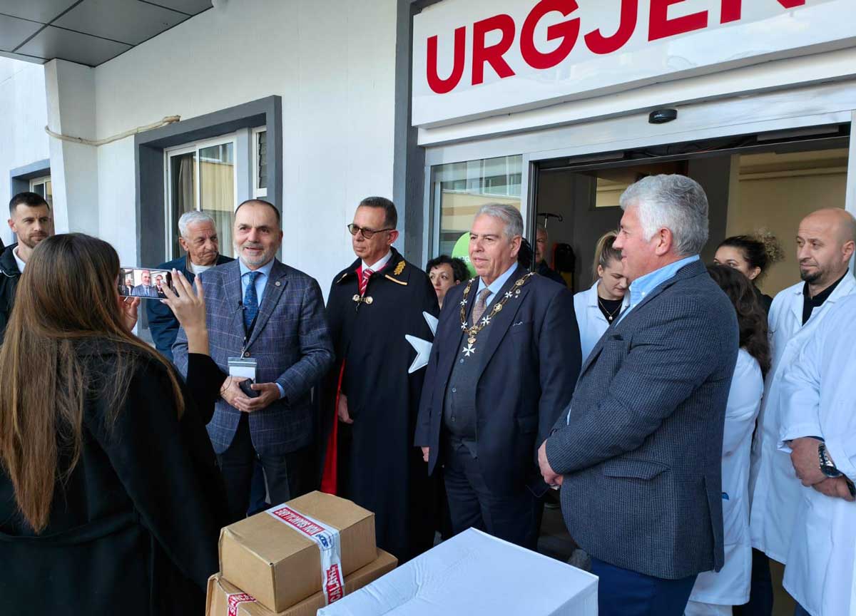 La donazione all'ospedale di Saranda