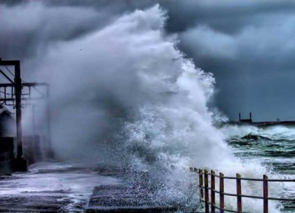 Mareggiata a Ostia Mareggiata a Ostia