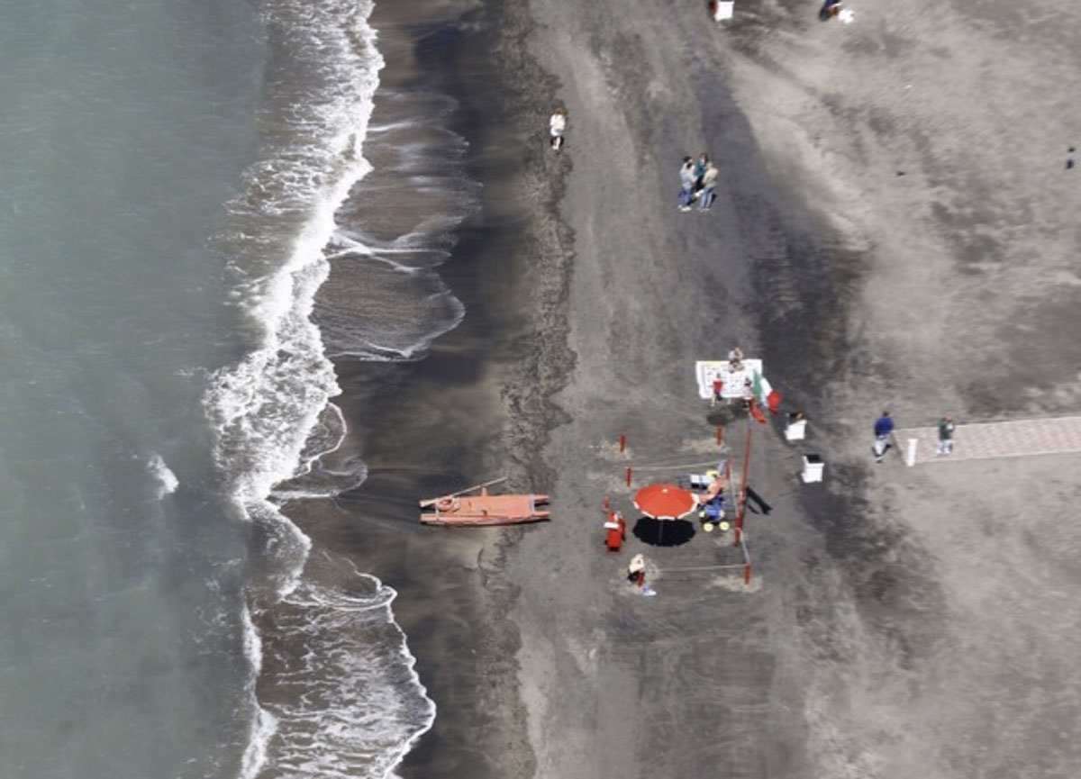 La spiaggia di Ostia La spiaggia di Ostia