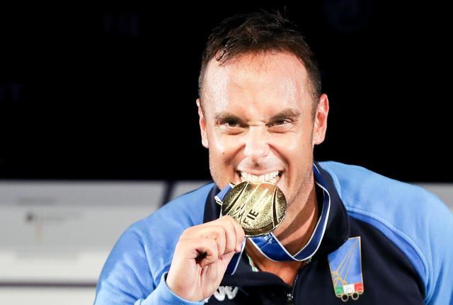 Paolo Pizzo (foto Ipa), dalla vittoria contro il tumore al cervello ai trionfi nella scherma Paolo Pizzo (foto Ipa), dalla vittoria contro il tumore al cervello ai trionfi nella scherma