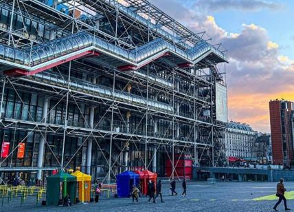 Parigi "perde" il museo Pompidou, amianto sulla facciata: chiuderà per 5 anni