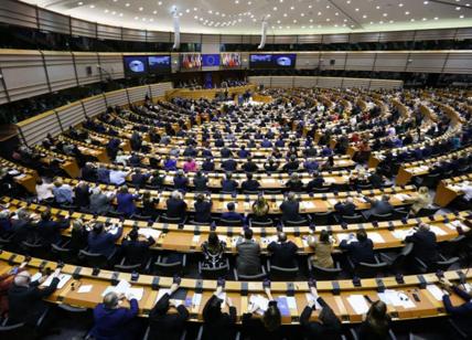 Aborto, storico voto all’Eurocamera: “Sia tra i diritti fondamentali della Ue”