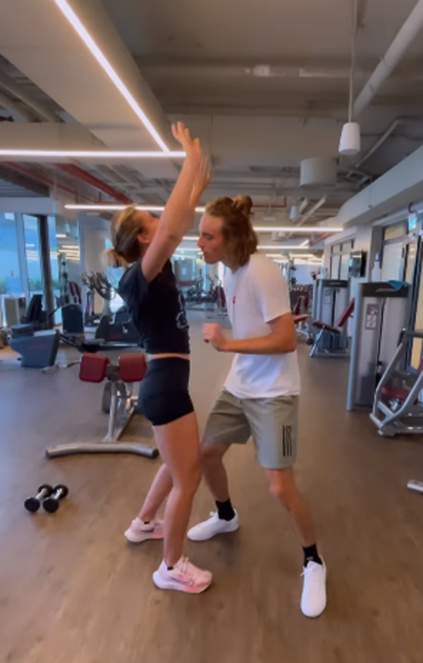 Il balletto di Paula Badosa e Tsitsipas (Instagram tsitsidosa) Il balletto di Paula Badosa e Tsitsipas (Instagram tsitsidosa)