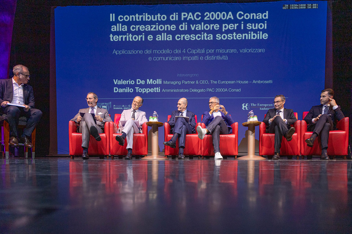 Conad: superato il traguardo dei 50 anni con €6,6 mld di fatturato Conad: superato il traguardo dei 50 anni con €6,6 mld di fatturato