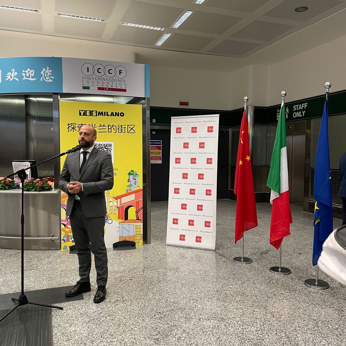 SEA, inaugurato il primo desk informativo riservato ai passeggeri cinesi