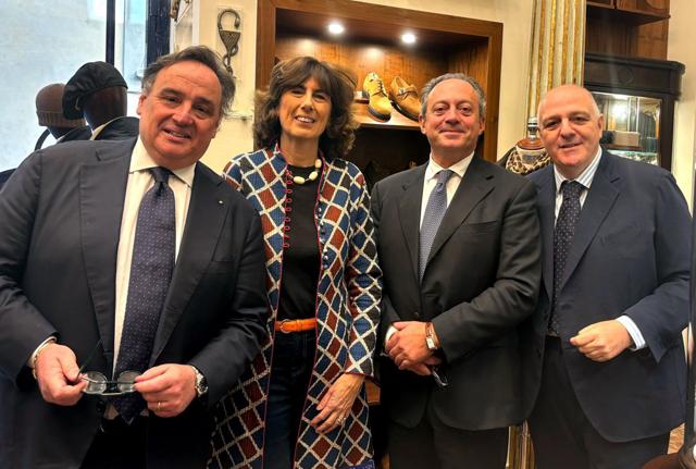 Ugo Cilento, Patron della Maison Cilento 1780, Roberta Buccino Grimaldi, Presidente AIRC Campania, Andrea della Pietra e Alessandro Mazzone avvocati con studio a Milano Ugo Cilento, Patron della Maison Cilento 1780, Roberta Buccino Grimaldi, Presidente AIRC Campania, Andrea della Pietra e Alessandro Mazzone avvocati con studio a Milano