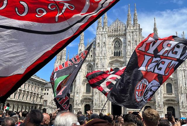 Piazza Duomo: i funerali di Berlusconi Piazza Duomo: i funerali di Berlusconi