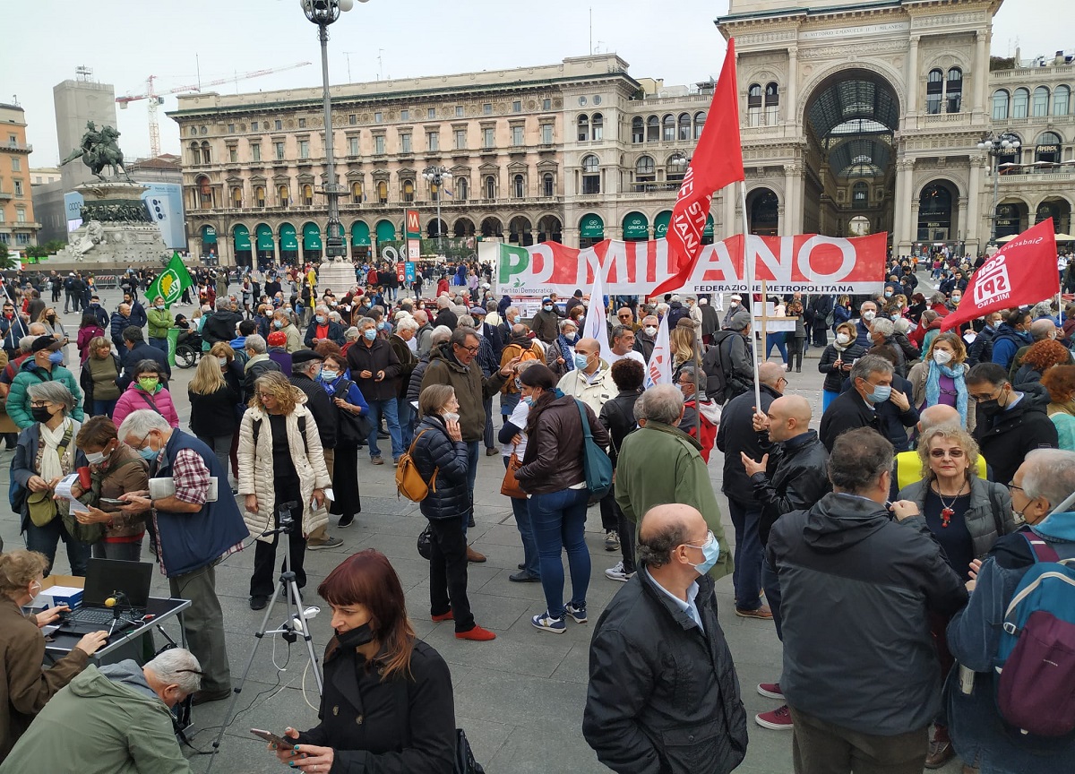 Covid: manifestazioni di Medicina democratica Covid: manifestazioni di Medicina democratica