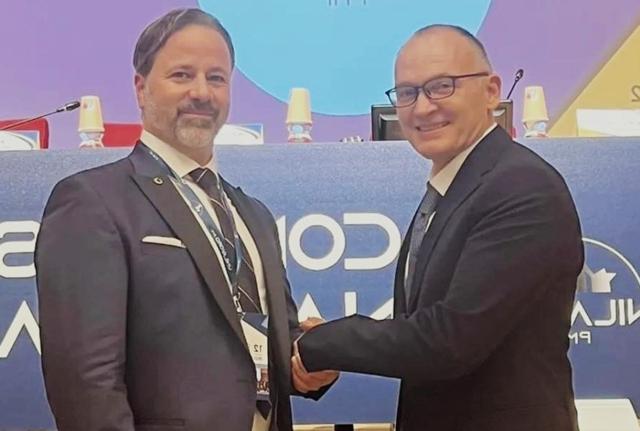 da sx: Dott. A. Sorrento e Dott. V.Frijia da sx: Dott. A. Sorrento e Dott. V.Frijia