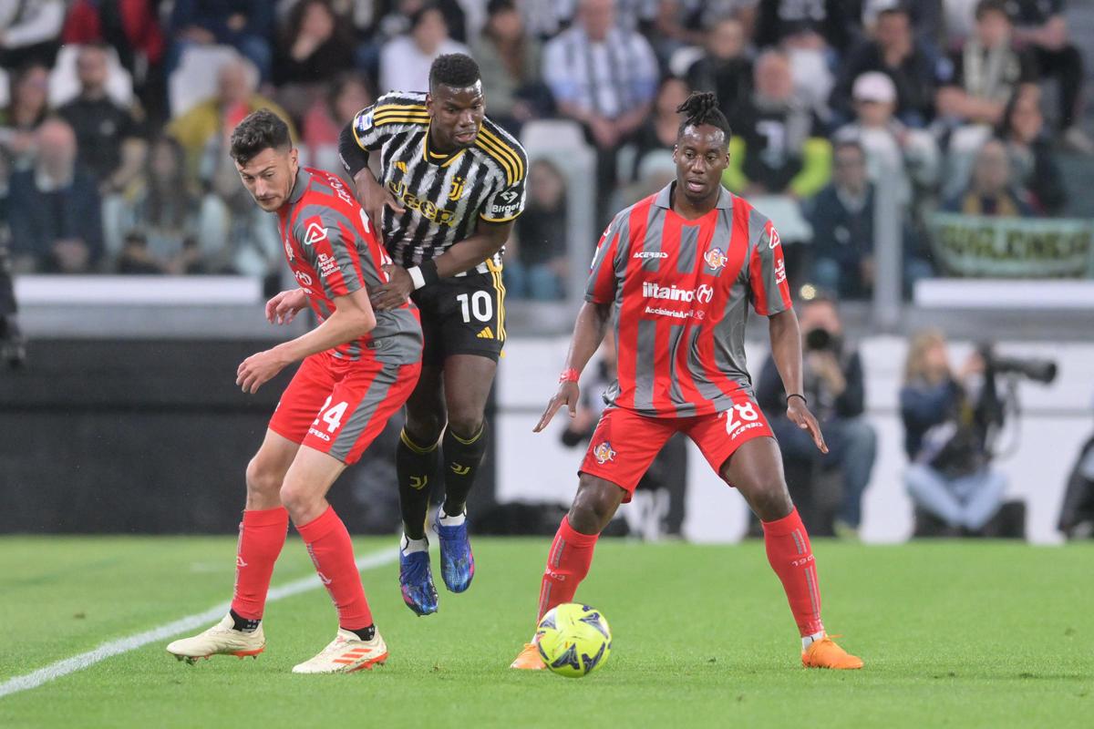 Paul Pogba, infortunio muscolare durante Juve-Cremonese (foto Lapresse) Paul Pogba, infortunio muscolare durante Juve-Cremonese (foto Lapresse)