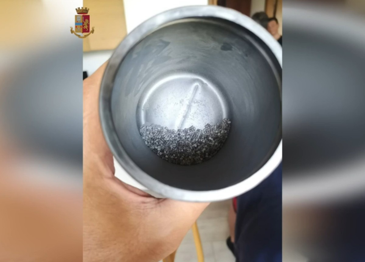 Video e comunicato Stampa Polizia Postale, materiale confiscato