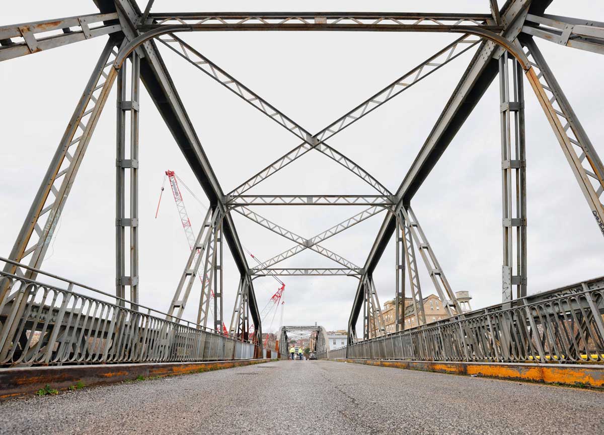 Il cantiere del ponte di ferro Il cantiere del ponte di ferro
