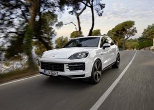 Porsche svela la Cayenne e-Hybrid