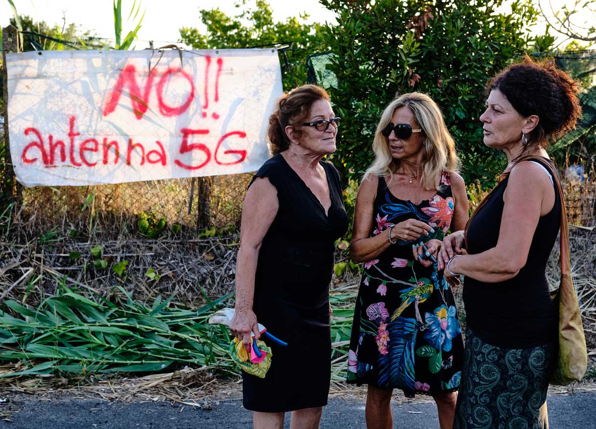 Protesta contro le antenne 5G ad Acilia Protesta contro le antenne 5G ad Acilia