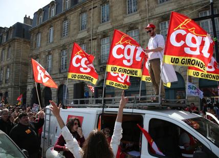 Pensioni, la Francia torna in piazza: l'incontro sindacati-governo è fallito