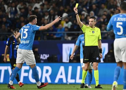 Napoli-Inter, disastro dell'arbitro Rapuano? "Voto 4". Sentenza della moviola