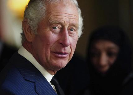 Caos pensioni, ci rimette anche re Carlo: rinviata la visita in Francia