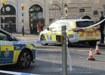 Regno Unito, attacco a Nottingham: trovate tre persone morte e tre feriti