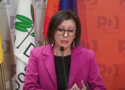 Primare Pd, Elly Schlein davanti a Bonaccini: l'annuncio di Silvia Roggiani