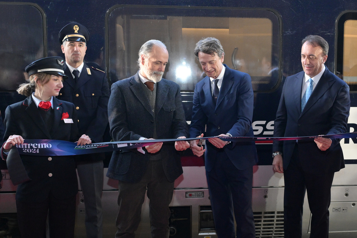 sanremo 2024 Frecciarossa e Rai insieme per la sostenibilita taglio nastro