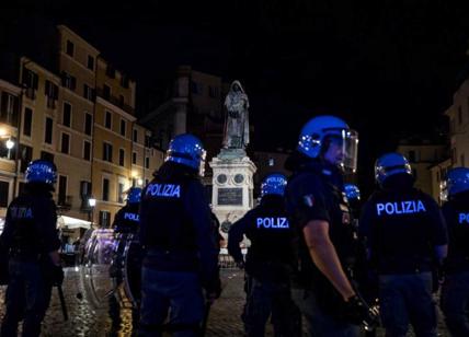 Guerriglia degli ultrà dello Slavia Praga: Roma a ferro e fuoco: 20 arresti