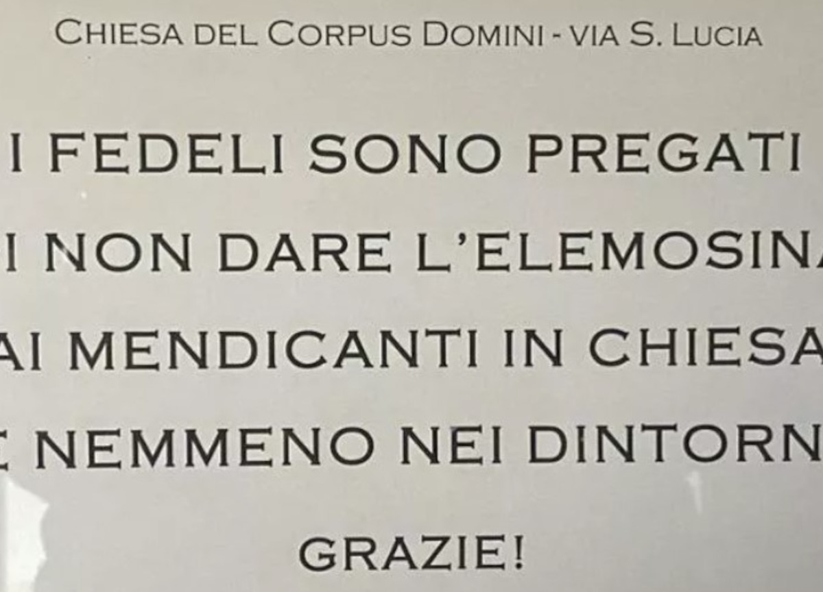Il cartello in una chiesa di Padova Il cartello in una chiesa di Padova