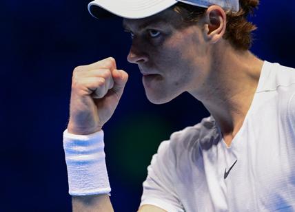 Tennis/ Sinner batte Djokovic e vince il doppio. L'Italia vola in finale