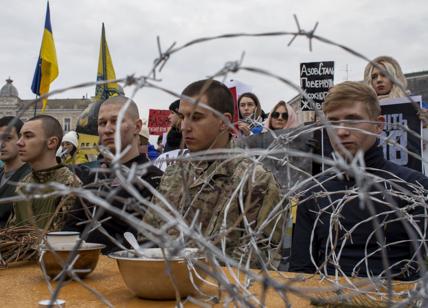 Guerra, Uk: "Russi avanzano a Bakhmut, ucraini costretti a ritiri ordinati"