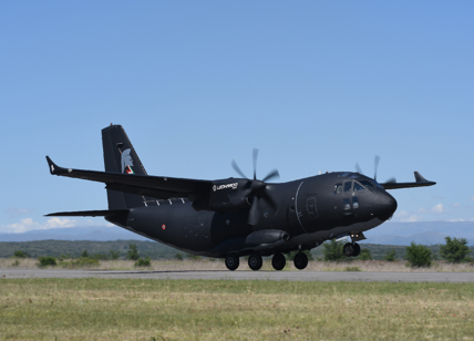 Leonardo, firmato contratto per il C-27J alla Forza Aerea dell’Azerbaijan