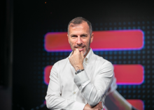 Tim vola in Borsa e fa sognare gli investitori, l'accordo con Fastweb spinge il titolo della tlc Tim vola in Borsa e fa sognare gli investitori, l'accordo con Fastweb spinge il titolo della tlc