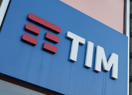 Tlc, si stringe il cerchio attorno a Tim. Ecco le offerte Kkr e Cdp-Macquarie