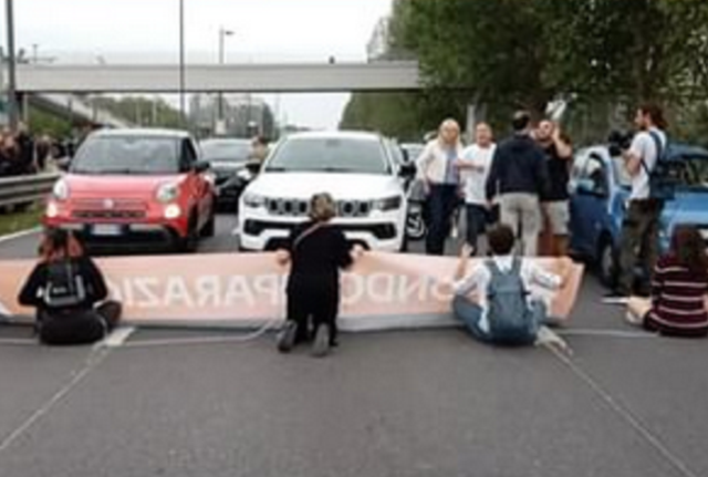 Ultima Generazione Ultima Generazione