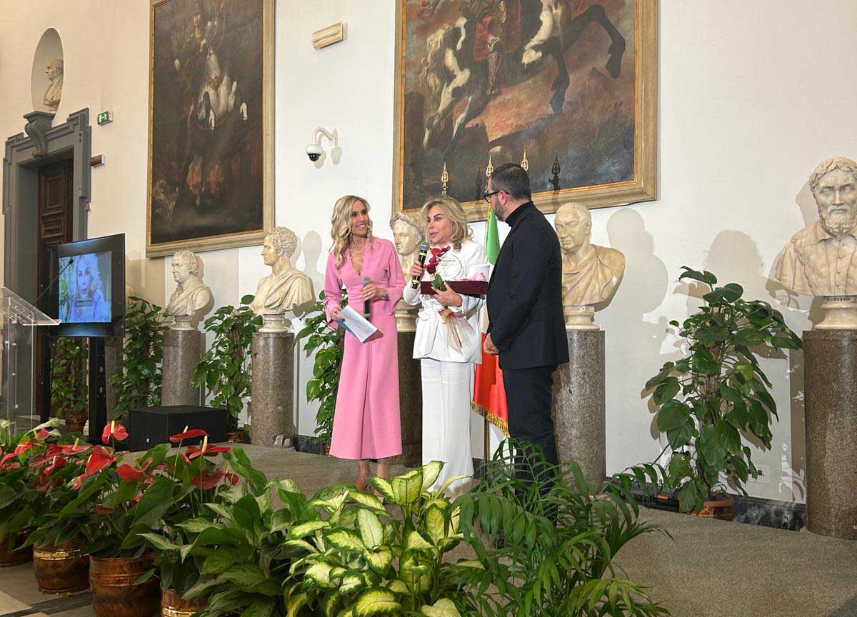 Il premio a Maria Stella Giorlandino Il premio a Maria Stella Giorlandino