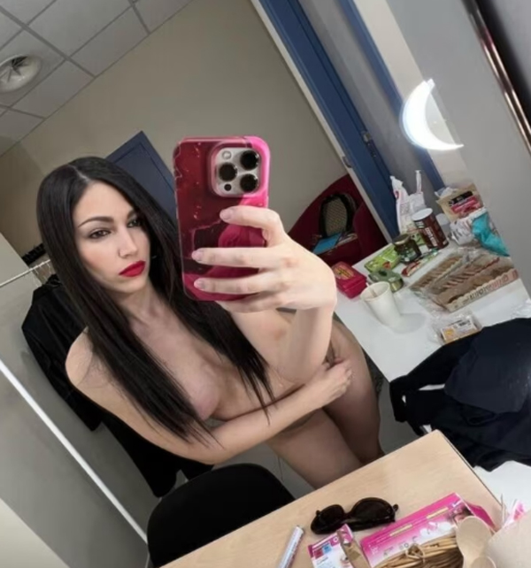 Ursula Corbero selfie (Instagram ursulolita) Ursula Corbero selfie (Instagram ursulolita)