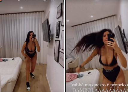 Valentina Vignali show: perizoma, bikini, balli e... Esplosiva, che foto!