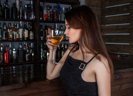 Alcol, l'astinenza provoca emicrania e induce di nuovo a bere. Ecco perchè