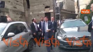 Conte arriva all'Hotel Forum per incontrare Grillo