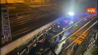 Pullman cade da cavalcavia a Mestre. Eâ€™ tragedia. Polizia sul posto