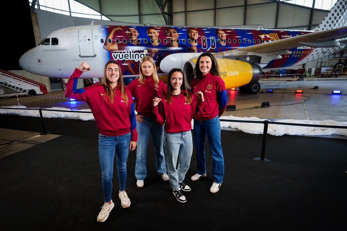 Vueling e FC Barcellona presentano il nuovo aereo del Barça femminile Vueling e FC Barcellona presentano il nuovo aereo del Barça femminile
