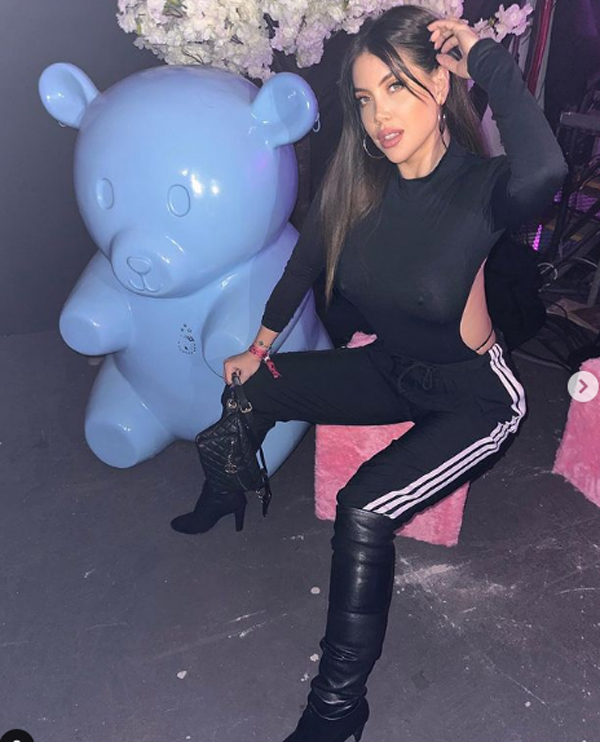 Wanda Nara nude look (Instagram wanda_nara) Wanda Nara nude look (Instagram wanda_nara)