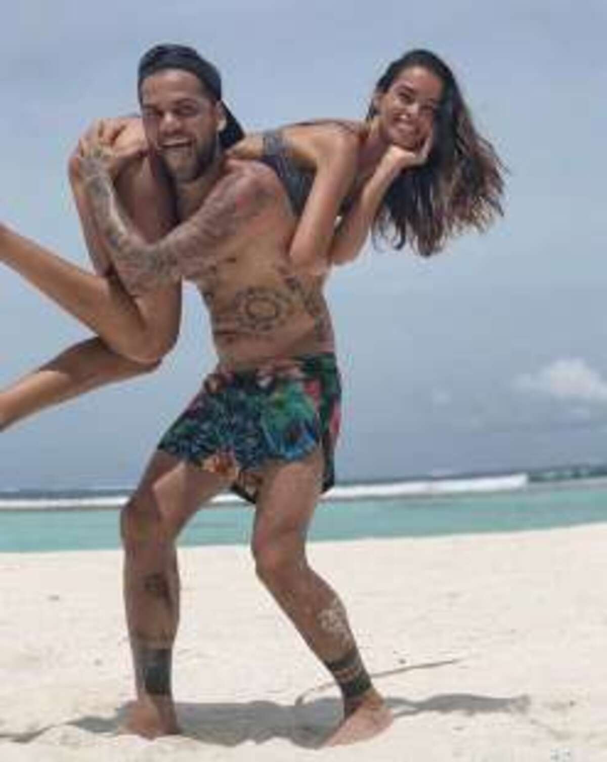 Dani Alves e Joana Sanz Dani Alves e Joana Sanz